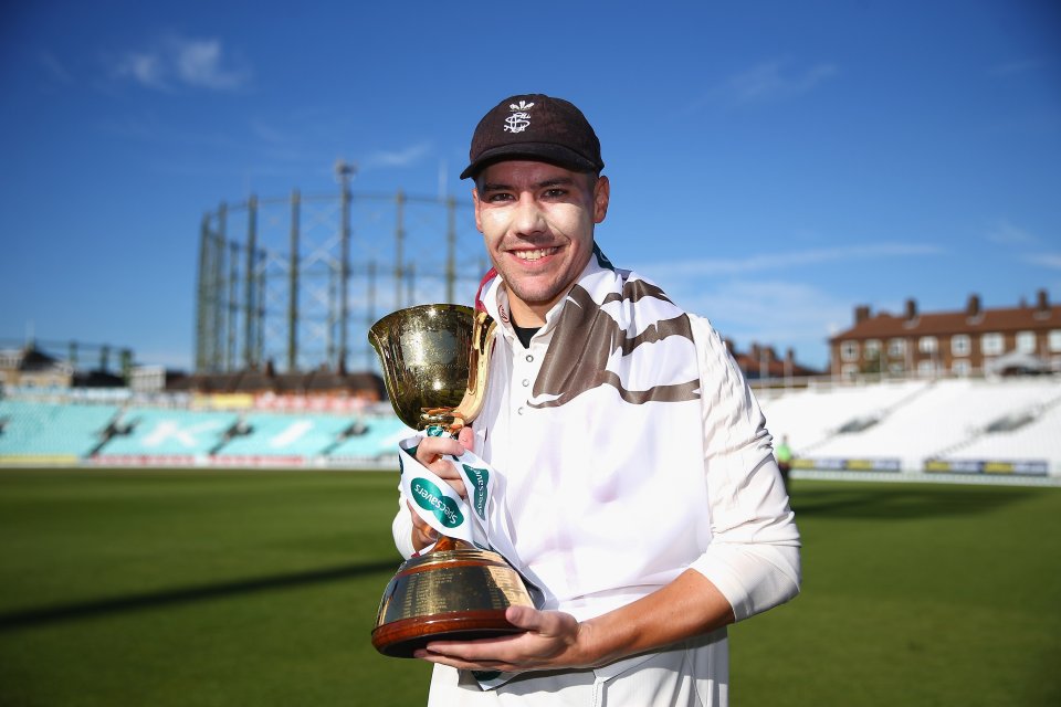 Surrey v Essex - Specsavers County Championship: Division One