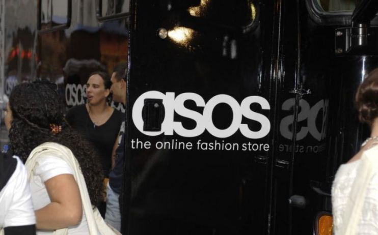 sentido profundamente serie Asos doubles down on Black Friday after profit dives 68 per cent
