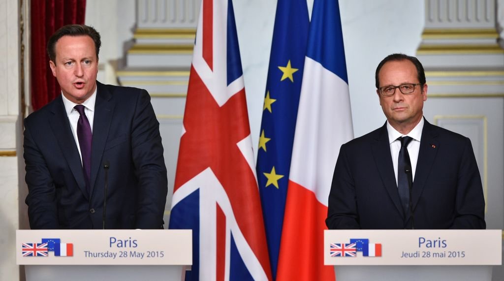 David Cameron meets Francois Hollande in Paris