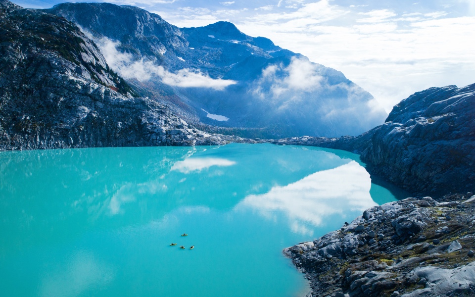 From igloo glamping to glacier kayaking, the frozen landscape of the Pemberton Icecap has been
