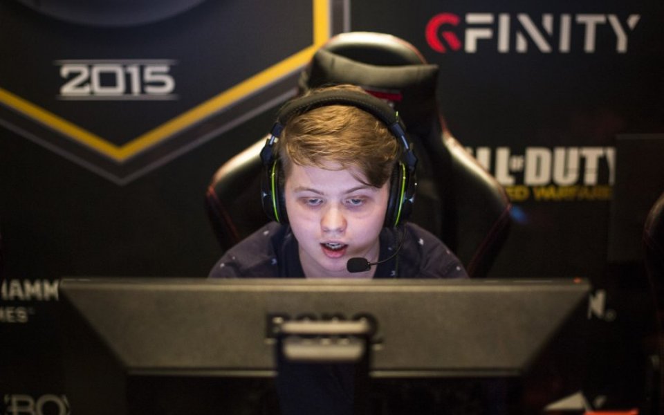 Gfinity raises much-needed £1m from share sale after reporting loss of ...