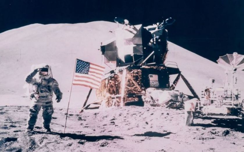 These amazing Space Race pictures are going up for auction by Nasa ...
