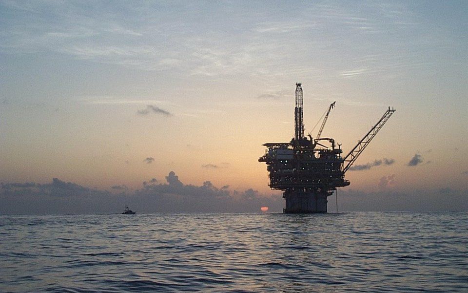 Oil prices fall as Gulf of Mexico rigs survive tropical storm