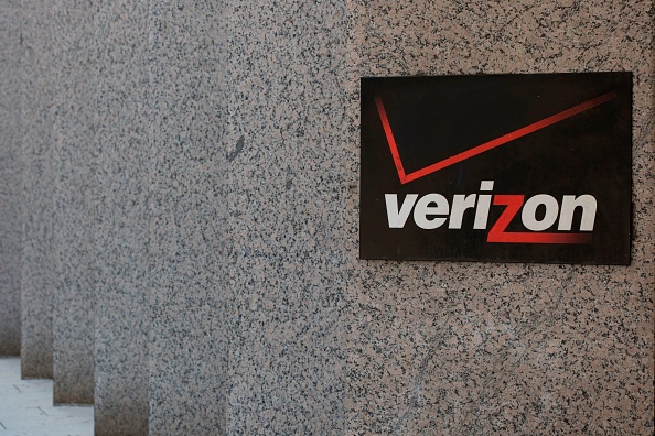 The Verizon logo is seen outside a building in Washington, DC, on July 9, 2019. (Photo by Alastair Pike / AFP) (Photo credit should read ALASTAIR PIKE/AFP/Getty Images)