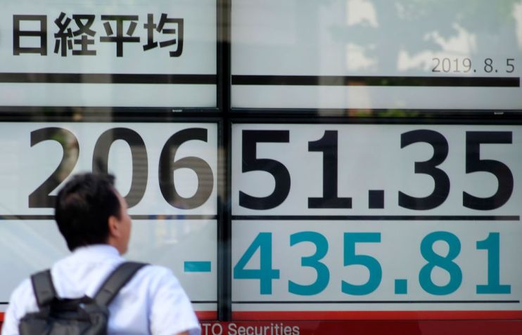 Asian stock markets regain ground despite warning lights for global economy