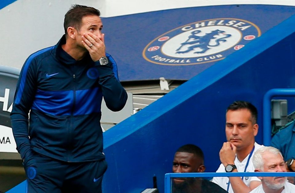 Chelsea's English head coach Frank Lampard (L) gestures on the touchline during the English Premier League football match between Chelsea and Sheffield United at Stamford Bridge in London on August 31, 2019. (Photo by Ian KINGTON / AFP) / RESTRICTED TO EDITORIAL USE. No use with unauthorized audio, video, data, fixture lists, club/league logos or 'live' services. Online in-match use limited to 120 images. An additional 40 images may be used in extra time. No video emulation. Social media in-match use limited to 120 images. An additional 40 images may be used in extra time. No use in betting publications, games or single club/league/player publications. /         (Photo credit should read IAN KINGTON/AFP/Getty Images)
