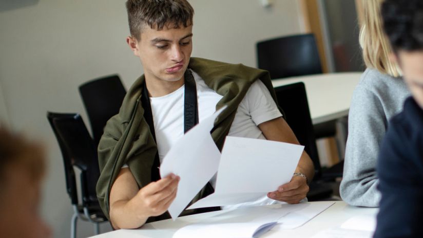 Further education &pound;1bn worse off than 2010 despite higher spending, says report