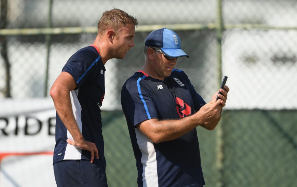 COLOMBO, SRI LANKA - NOVEMBER 22:  England bowler Stuart Broad and bowling coach Chris Silverwood consult some mobile phone footage during England Nets ahead of the 3rd Test Match at the Sinhalese Sports Club cricket ground on November 22, 2018 in Colombo, Sri Lanka.  (Photo by Stu Forster/Getty Images)