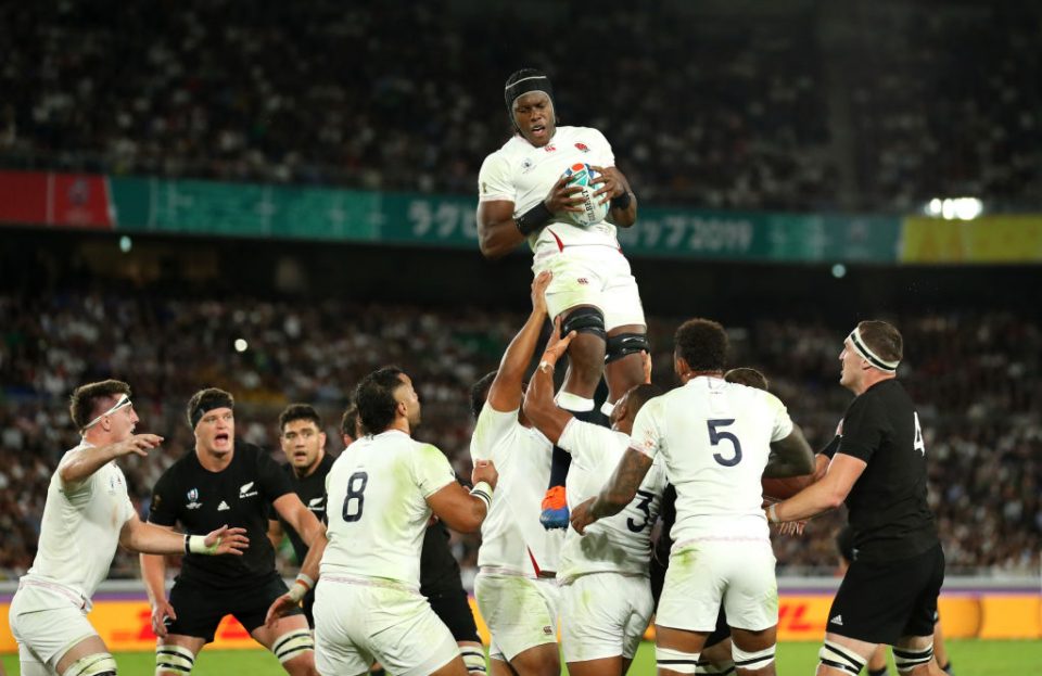 YOKOHAMA, JAPAN - OCTOBER 26: Maro Itoje of England wins a lineout ball during the Rugby World Cup 2019 Semi-Final match between England and New Zealand at International Stadium Yokohama on October 26, 2019 in Yokohama, Kanagawa, Japan. (Photo by Hannah Peters/Getty Images)