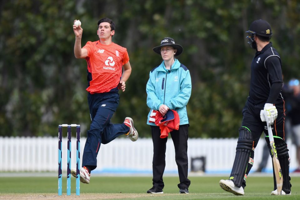 LINCOLN, NEW ZEALAND - OCTOBER 29: Umpire Kim Cotton looks on as Pat Brown of England bowls during the Twenty20 International match between the New Zealand XI and England at Bert Sutcliffe Oval on October 29, 2019 in Lincoln, New Zealand. (Photo by Kai Schwoerer/Getty Images)