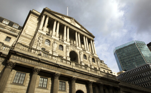 The facade of the headquarters of the Bank of England in London on October 6, 2011. The Bank of England on Thursday reactivated extraordinary stimulus measures by agreeing to inject £75 billion into a British economy caught up in a global slowdown and raging eurozone debt crisis. Following a two-day policy meeting, the BoE voted in favour of increasing its quantitative easing (QE) policy by £75 billion (86 billion euros, $115 billion) to £275 billion over a four-month period. AFP PHOTO/ ADRIAN DENNIS (Photo credit should read ADRIAN DENNIS/AFP/Getty Images)