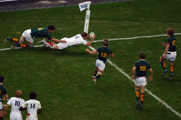 SAINT-DENIS, FRANCE - OCTOBER 20: Mark Cueto of England dives for the line only for the try to be disallowed during the 2007 Rugby World Cup Final between England and South Africa at the Stade de France on October 20, 2007 in Saint-Denis, France.  (Photo by Cameron Spencer/Getty Images)