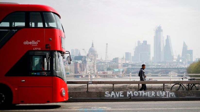 TOPSHOT-BRITAIN-POLITICS-ENVIRONMENT-CLIMATE-DEMONSTRATION