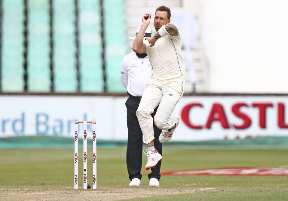 South Africa's Dale Steyn bowls during the fourth day of the first Cricket Test between South Africa and Sri Lanka at the Kingsmead Stadium in Durban on February 16, 2019. (Photo by Anesh DEBIKY / AFP)        (Photo credit should read ANESH DEBIKY/AFP via Getty Images)