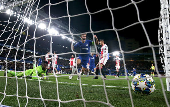 LONDON, ENGLAND - NOVEMBER 05: Cesar Azpilicueta of Chelsea celebrates after Reece James of Chelsea (out of frame) scores his team's fourth goal during the UEFA Champions League group H match between Chelsea FC and AFC Ajax at Stamford Bridge on November 05, 2019 in London, United Kingdom. (Photo by Catherine Ivill/Getty Images)