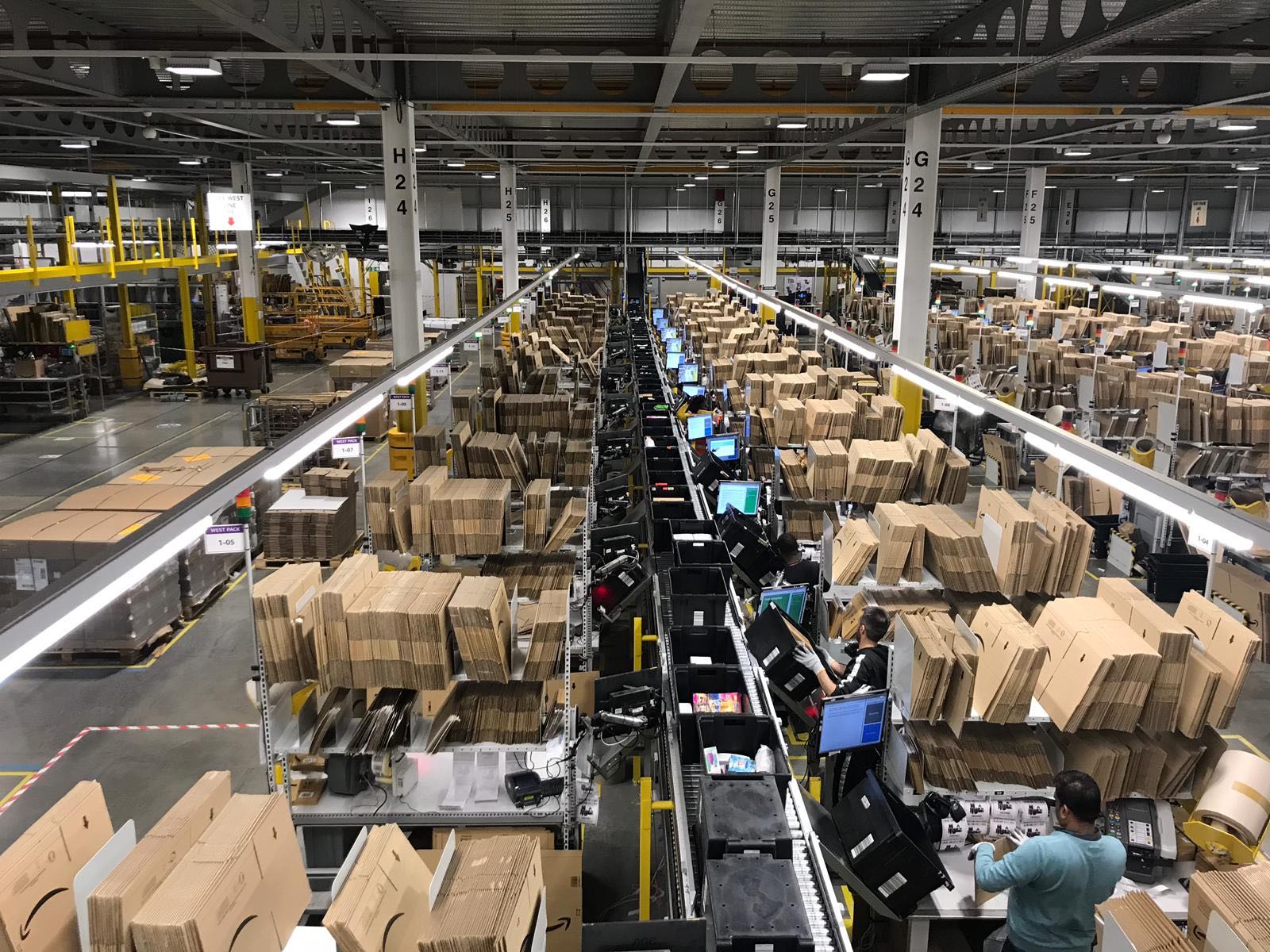 Look Inside Amazon S Black Friday Hub On Its Busiest Day Of The Year Cityam