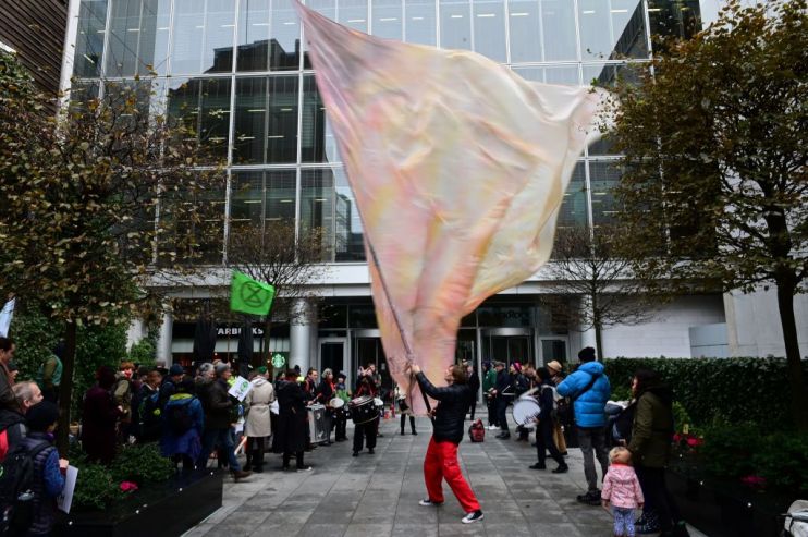 BRITAIN-ENVIRONMENT-PROTEST climate financial system sector