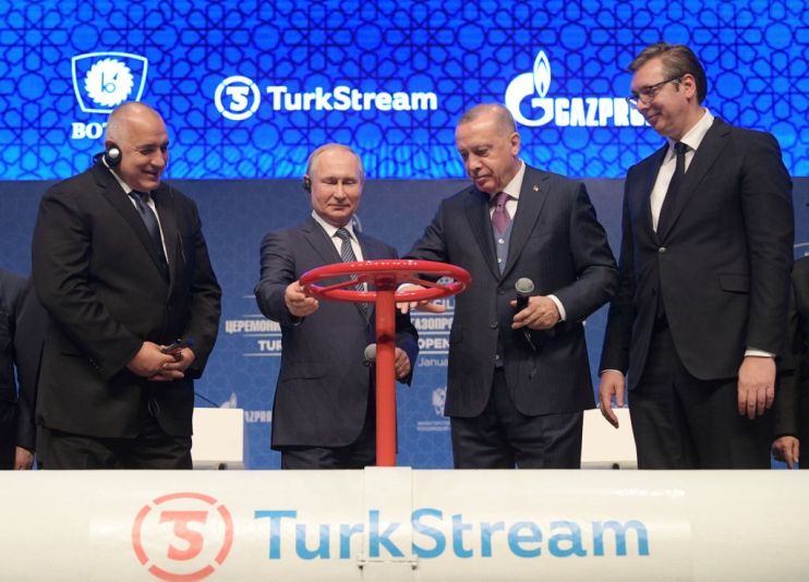 Putin and Erdogan launch Turkstream oil pipeline