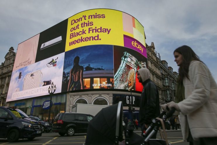 BRITAIN-ECONOMY-RETAIL-CHRISTMAS-BLACK FRIDAY