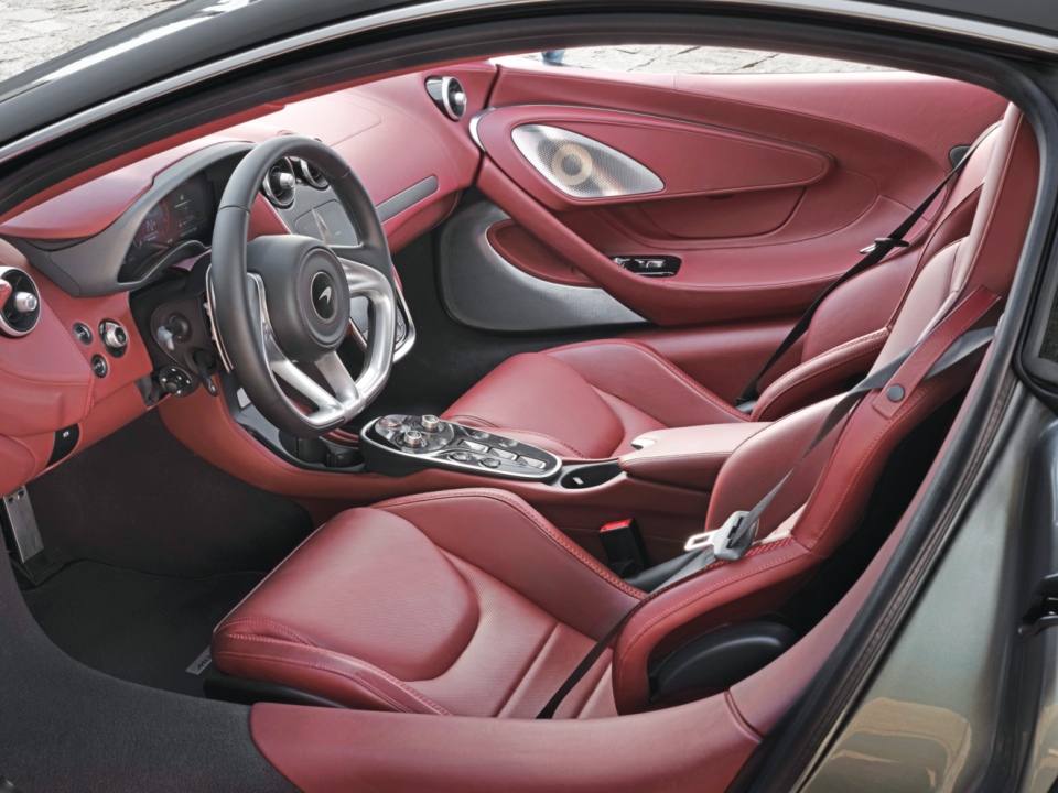 McLaren GT interior