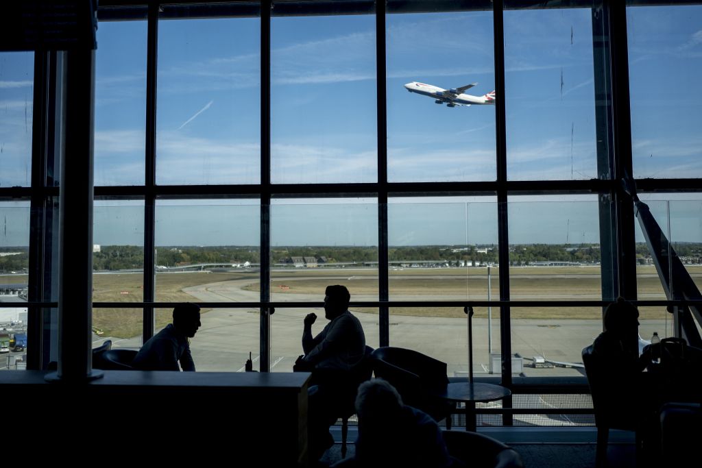 Heathrow airport is growing at half the rate of its French rival Charles de Gaulle, which at this rate will replace it as Europe's leading hub airport within two years.