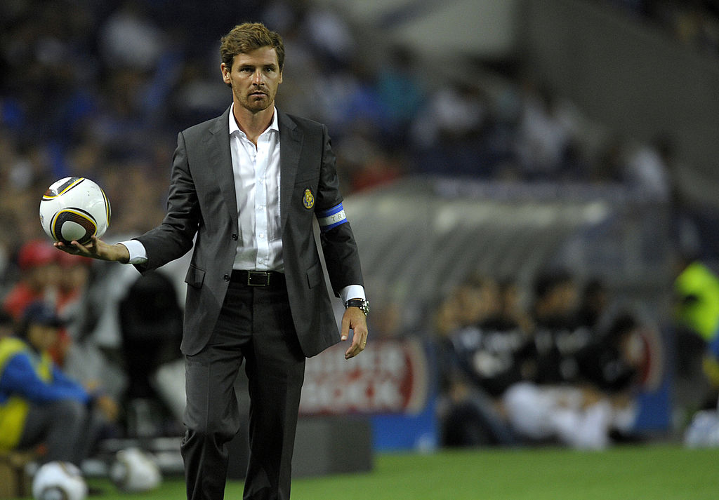 FC Porto's coach Andre Villas Boas carri