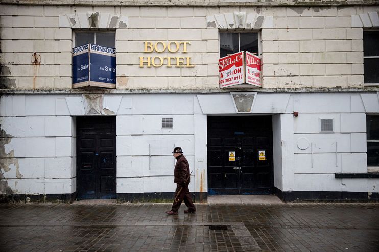 UK incomes have stalled since 2016, figures show