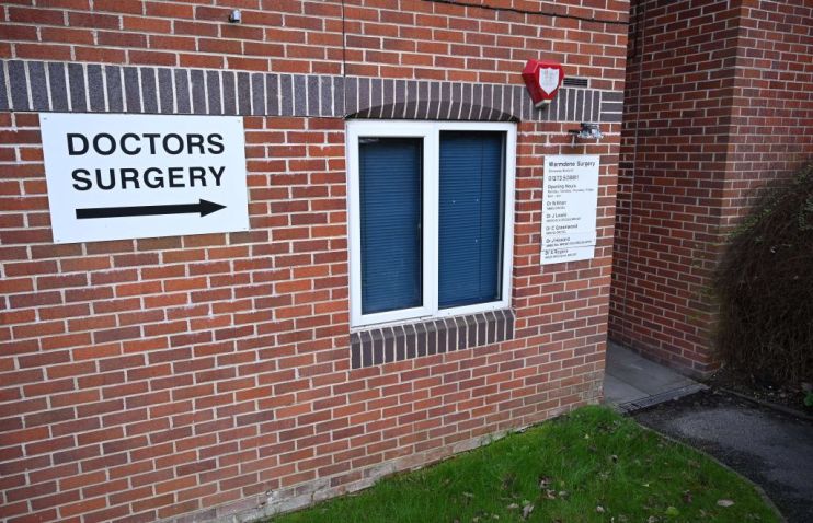 BRITAIN-CHINA-HEALTH-VIRUS