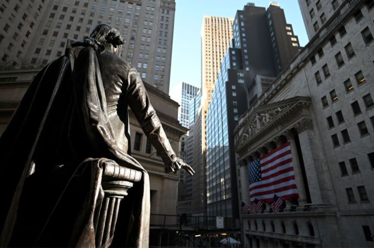 US stocks fall as coronavirus ravages labour market