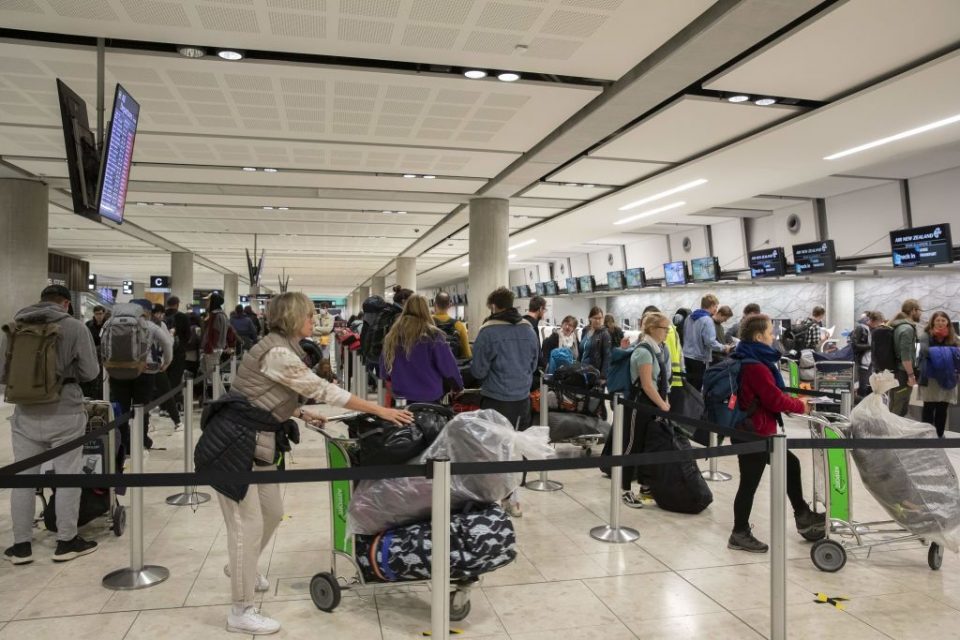 Foreign Office to bring 3,000 stranded UK nationals back from India : CityAM
