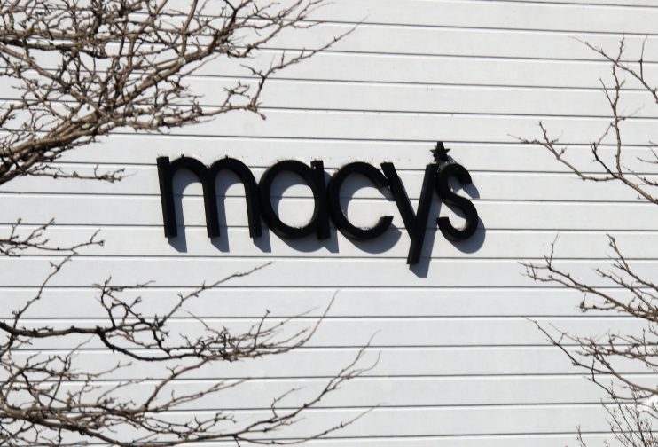 Historic US department store Macy&rsquo;s warned today that it could see first quarter losses of over $1bn (&pound;820m) due to the coronavirus lockdowns.