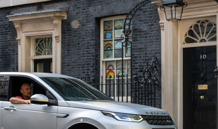 Cummings visits Downing Street