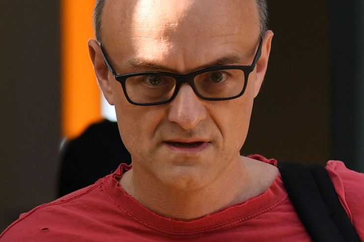 BRITAIN-HEALTH-VIRUS-CUMMINGS-POLITICS