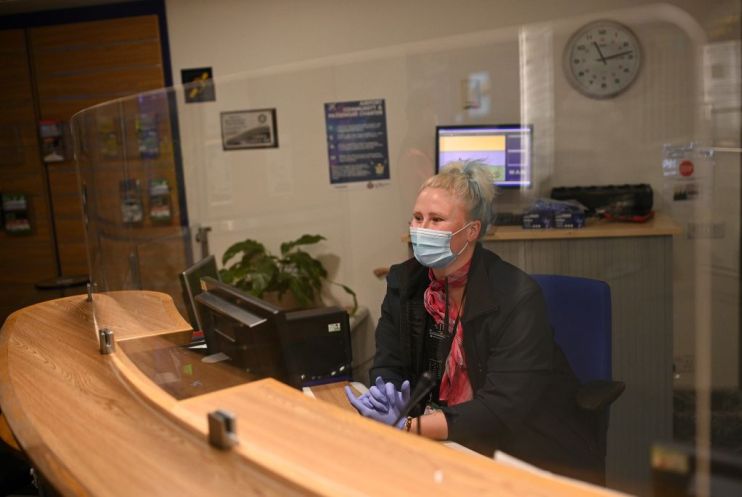 BRITAIN-HEALTH-VIRUS-TRANSPORT-TRAVEL