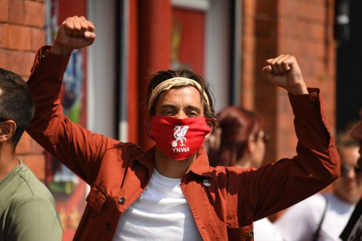 FBL-ENG-PR-LIVERPOOL-VICTORY-FANS