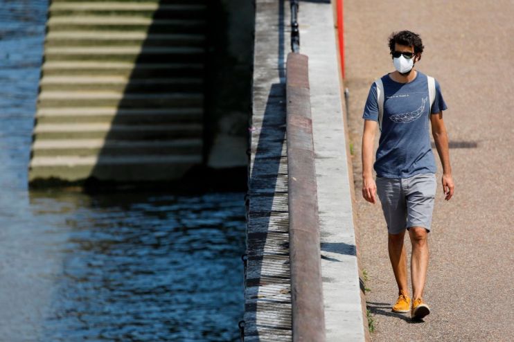 BRITAIN-WEATHER-HEALTH-VIRUS