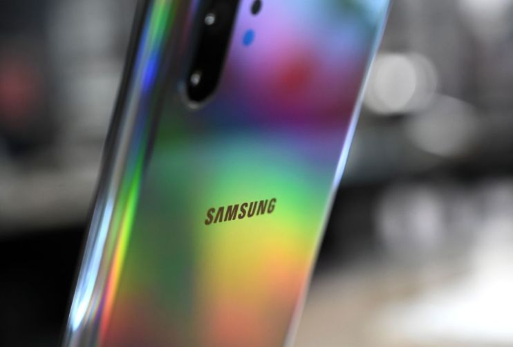 SMARTPHONE-SAMSUNG-APP-STORE-BIXBY