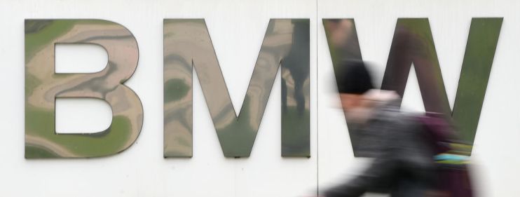 Auto giant BMW has signed a &euro;2bn(&pound;1.8bn) deal with Swedish energy firm Northvolt to provide battery cells to power its electric vehicles.