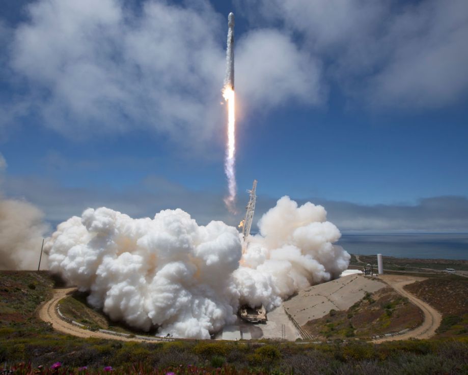 SpaceX receives $2bn in new funding