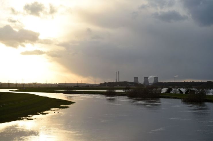 SSE today announced that it would sell its stake in two energy from waste plants for &pound;995m as it continues to raise money to invest in low-carbon projects.
