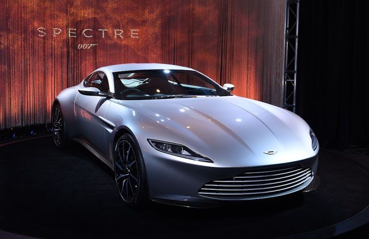 ASTON-MARTIN-MERCEDES-DEAL-BOND