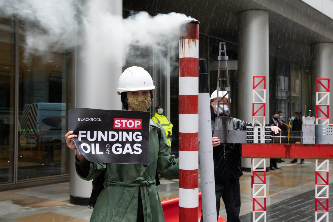 Protesters at the London HQ of BlackRock - the world's largest fund manager - call for an end to the  financing of climate and environment-wrecking tar sands, including the Line 3, Trans Mountain and Keystone XL pipelines.

(Photo: Ron Fassbender)