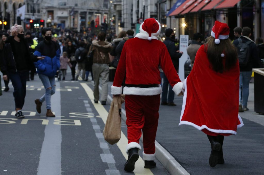Christmas Shoppers In London's Oxford Street