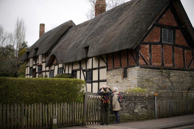 Coronavirus Closes Shakespeare's Town Ahead Of Birthday Celebrations