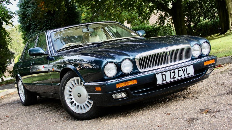 Jaguar XJ