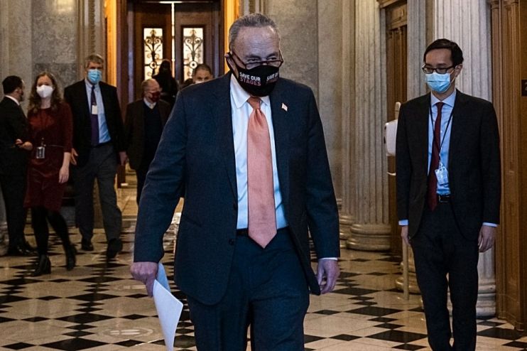 US lawmakers poised to vote on $900bn stimulus package