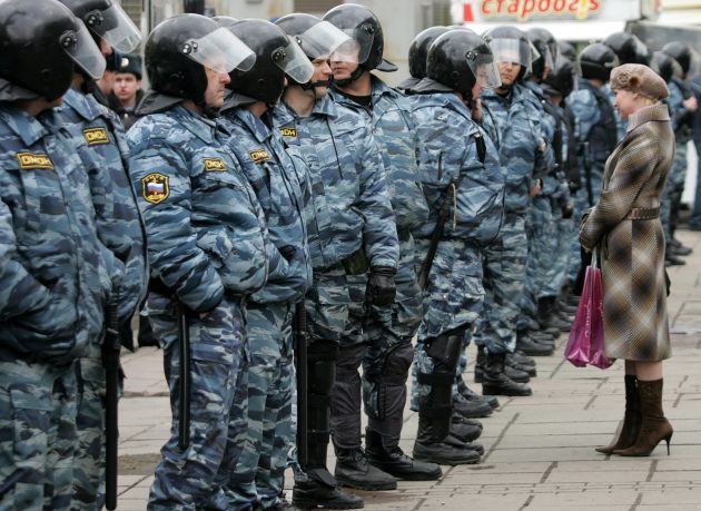 Chess Champion Gary Kasparov Leads Anti Putin Demonstration