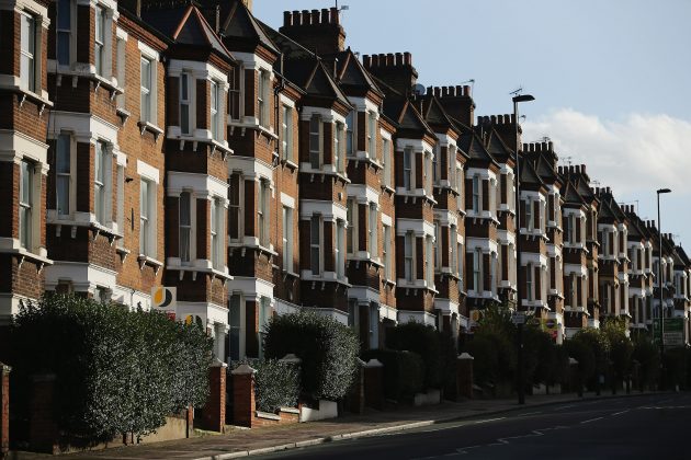 Report Warns Average Deposit For First Time Buyers In London To Rise To Over 100,000 GBP By 2020