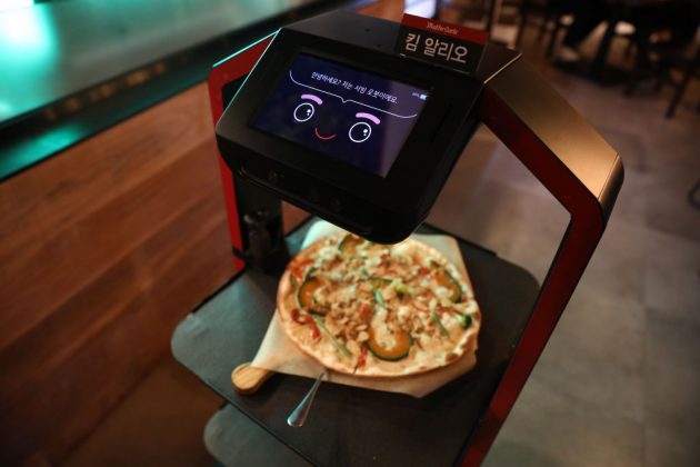 'AI Serving Robot' Launched To Help Reduce Human To Human Contact At Restaurants