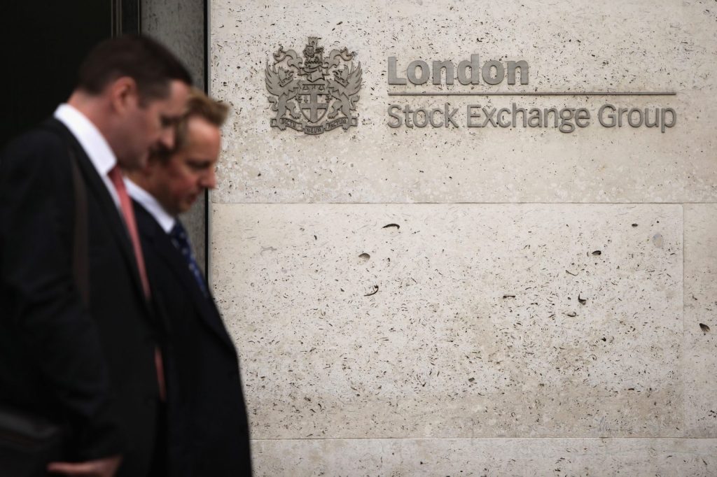 London Markets Plunge On Global Economy Fears